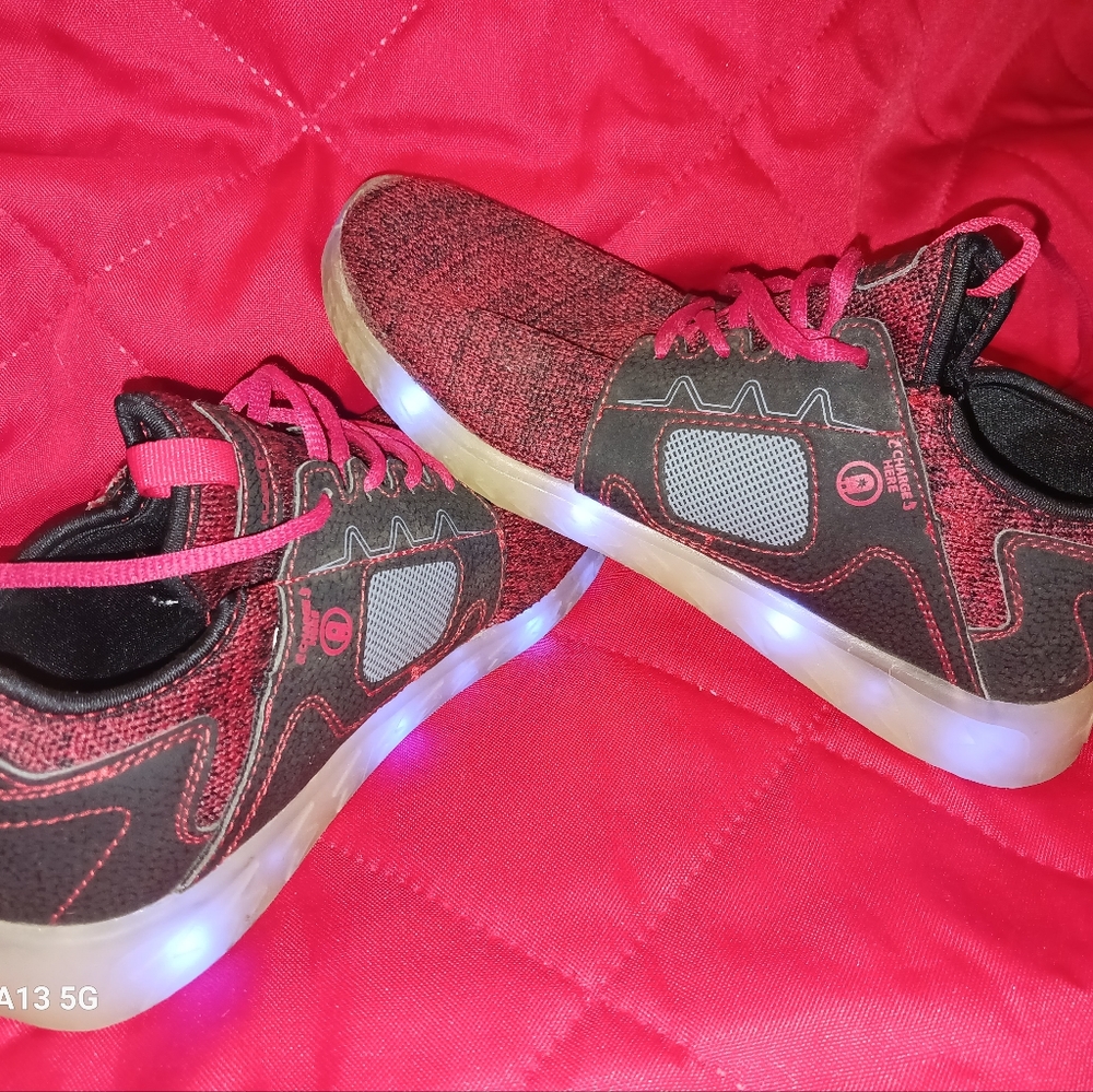 Light up - Picture 2 of 5